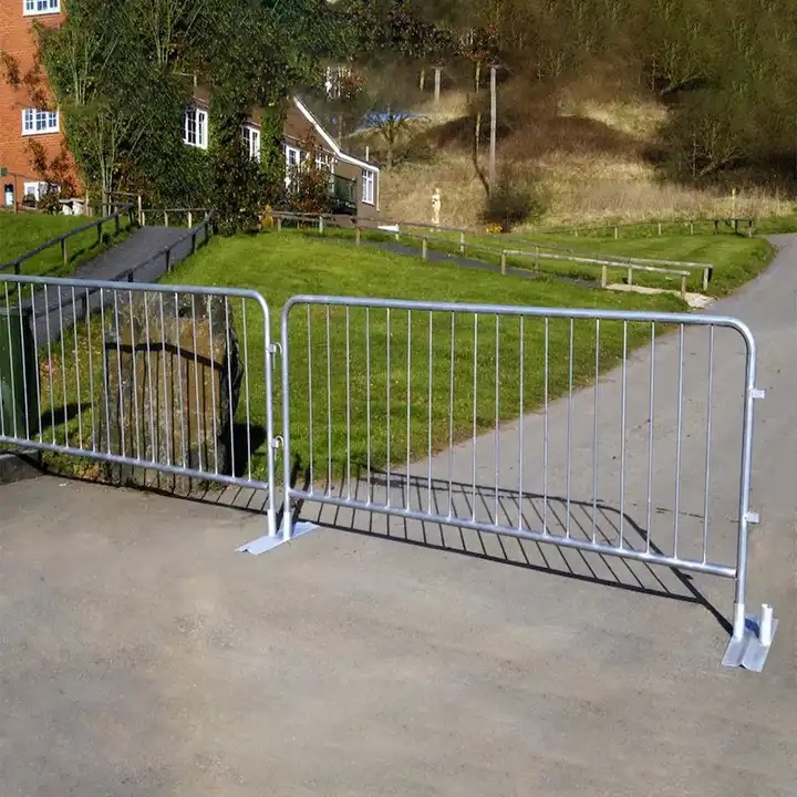 Crowd Control Barrier Rental Solutions From GLORY FENCE