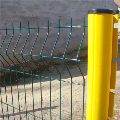 3d Crimped Mesh Fencing With Peach Posts