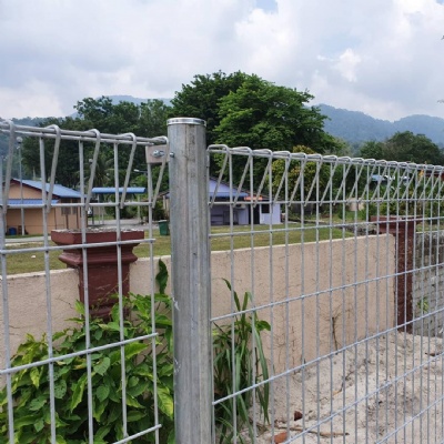Roll Top Wire Mesh Fence China Wholesalers
