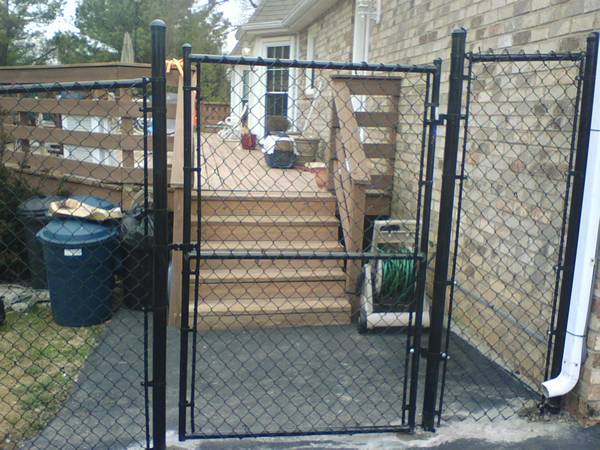 4-foot chain link fence for property boundaries