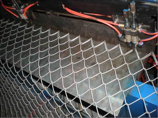 chain link fence manufacturing 