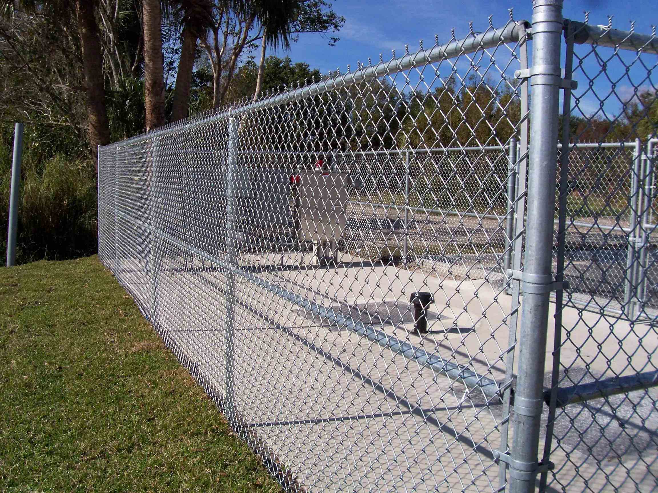 chain link fence used in the park
