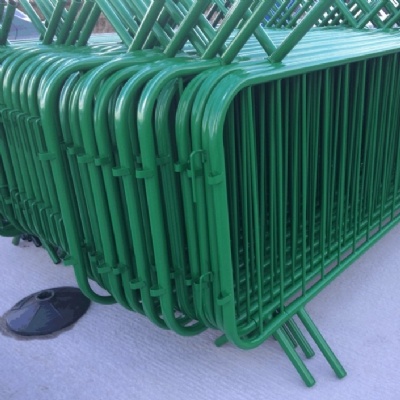 Crowd Control Barrier With Metal Bridge Feet|Crossed Feet